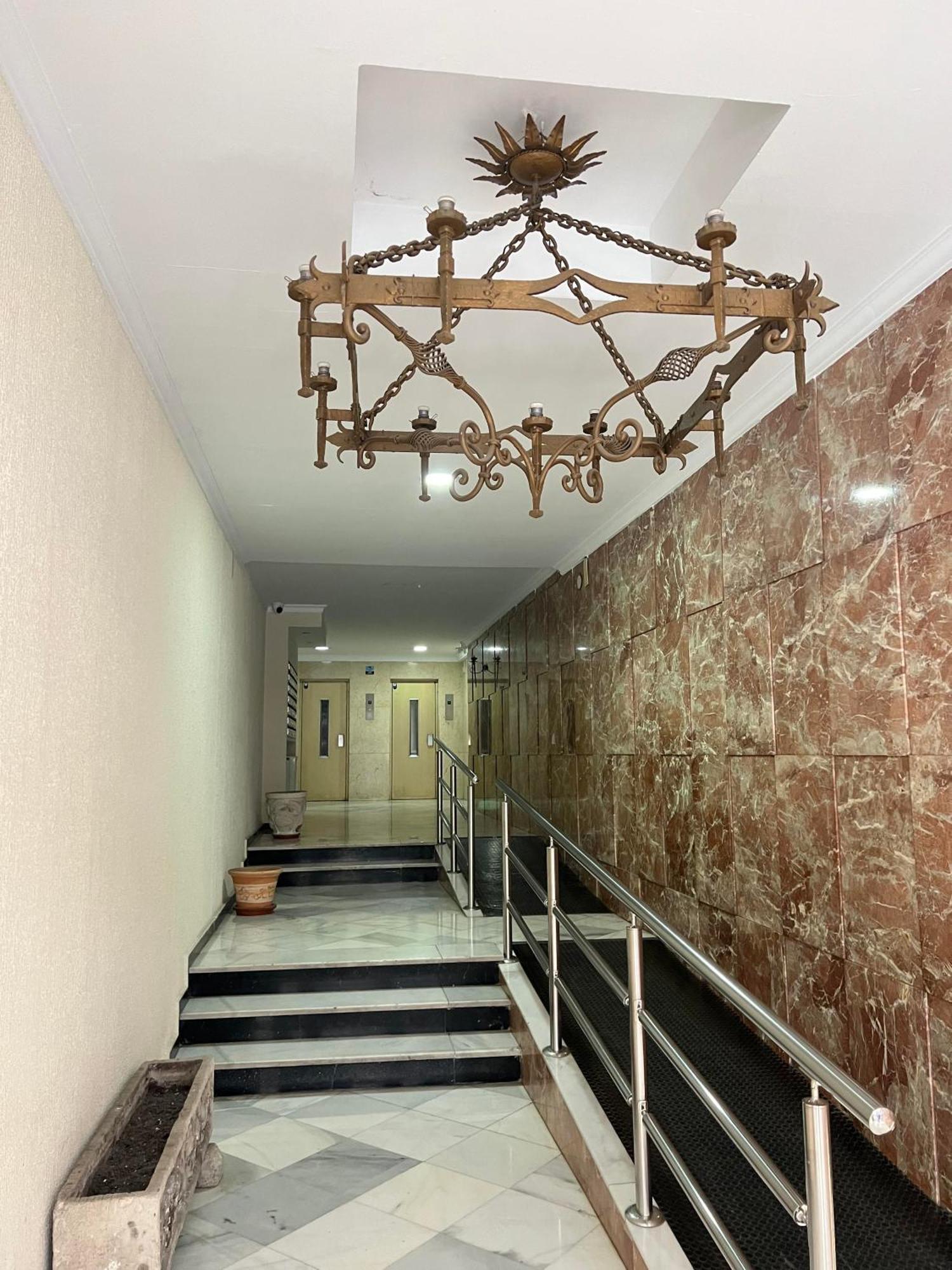 Gran Apartamento Con Parking Gratis Centro De Malaga Exterior photo